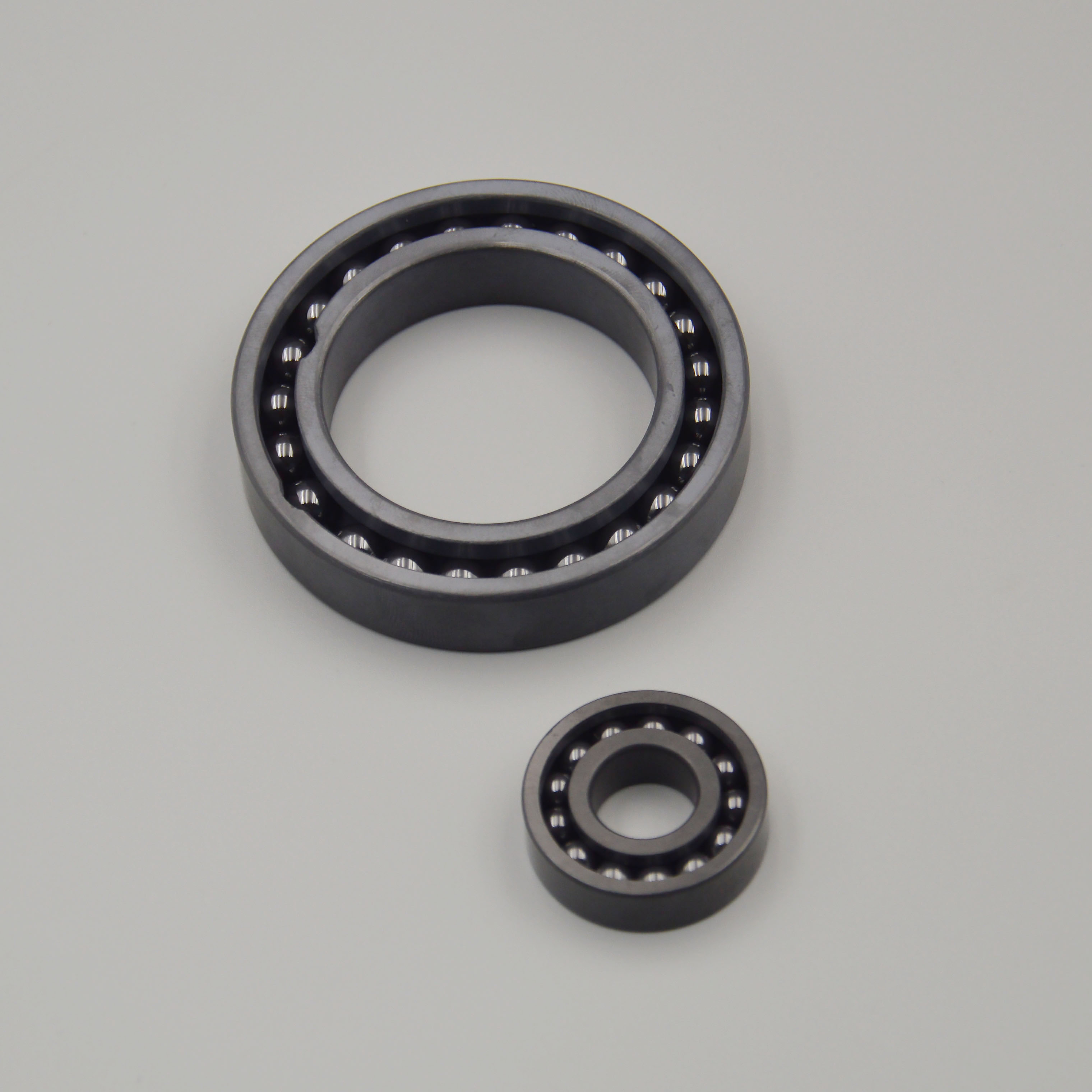 碳化硅（SiC）满装球轴承